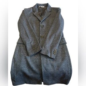 Zara long coat size Small

Smoke free pet free home